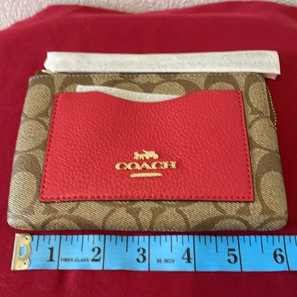 NWT COACH Signature Logo Khaki/Red Wristlet/Wallet - Picture 2 of 6